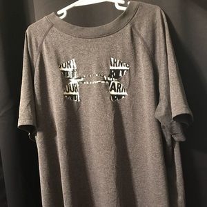 Grey under armour shirt
